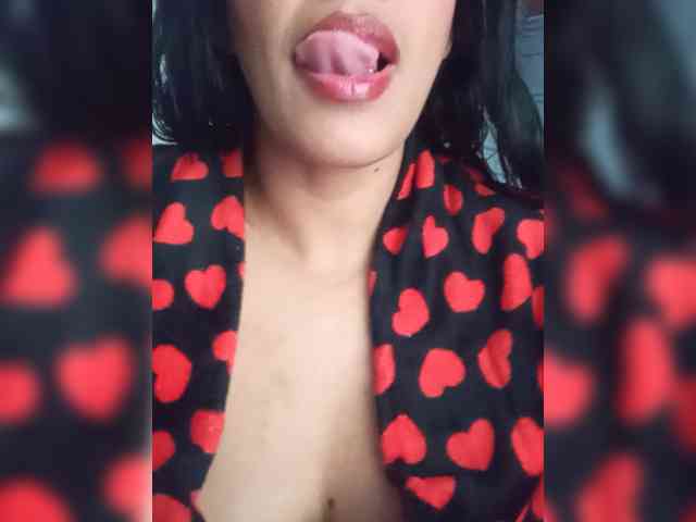 Letty33 webcam