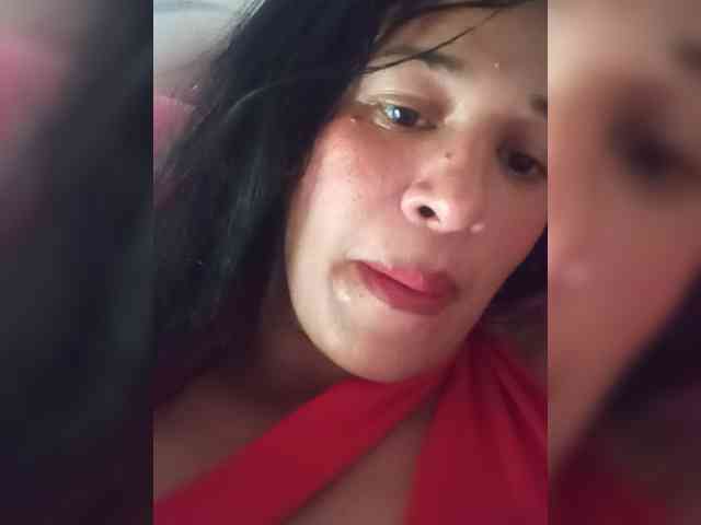 Letty33 webcam