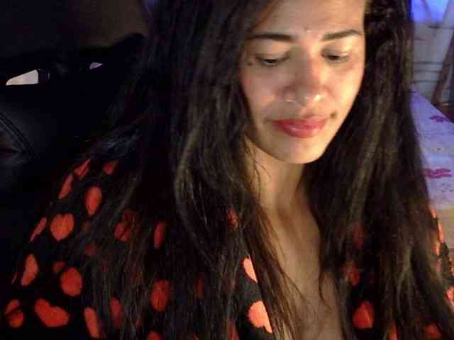 Letty33 webcam