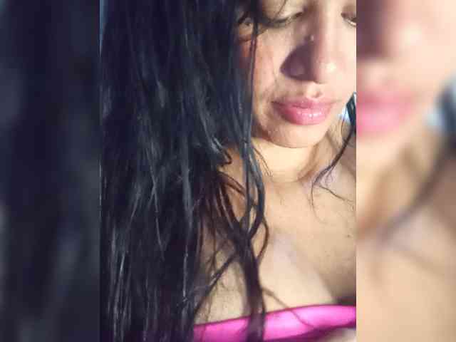 Letty33 webcam