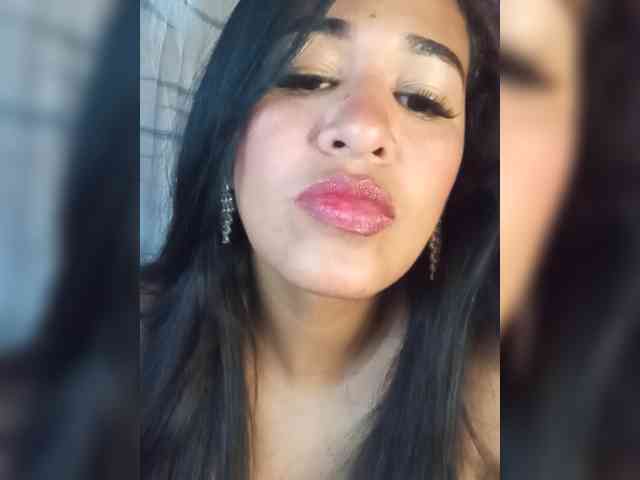 Letty33 webcam