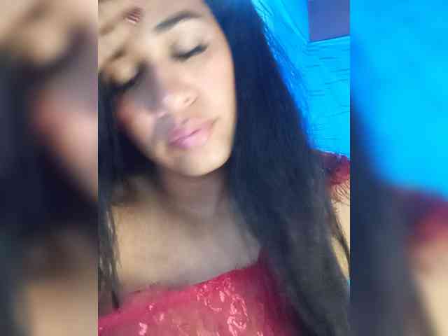 Letty33 webcam