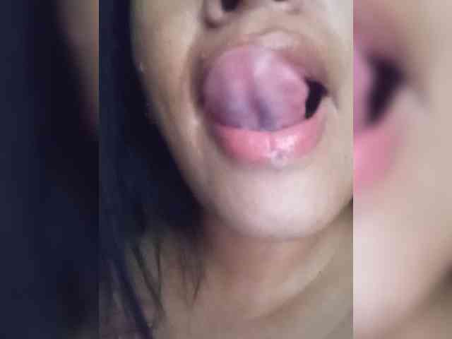Letty33 webcam
