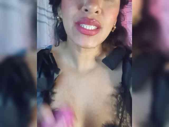 Letty33 webcam