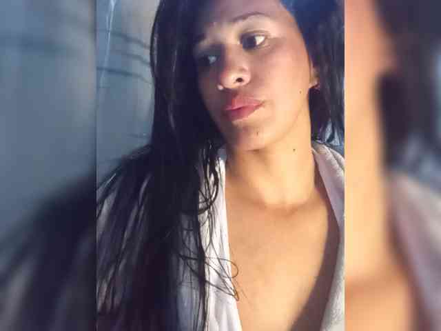 Letty33 webcam