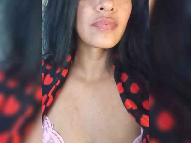 Letty33 webcam