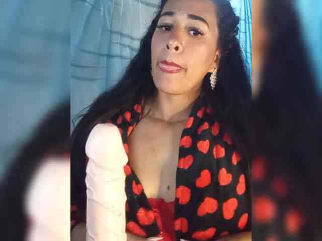 Letty33 webcam