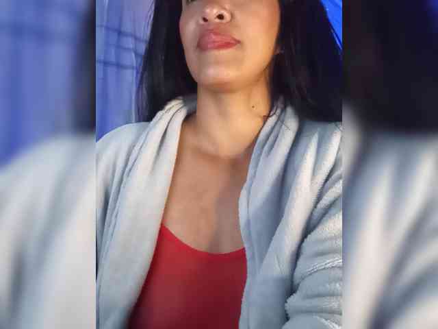 Letty33 webcam
