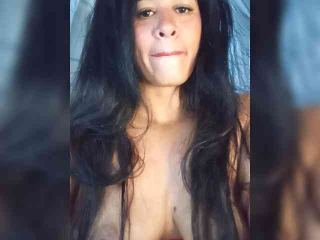 Letty33 webcam