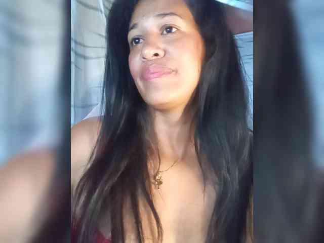 Letty33 webcam