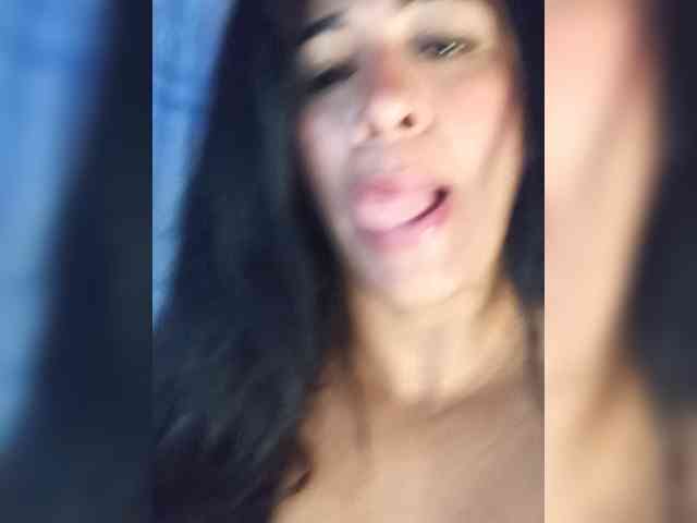 Letty33 webcam