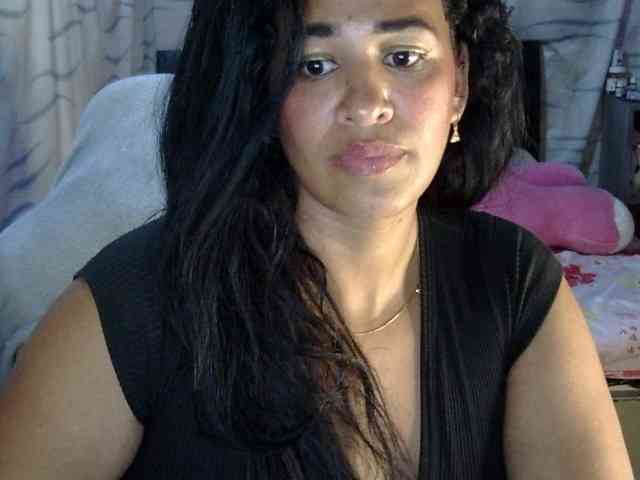 Letty33 webcam