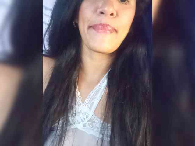 Letty33 webcam