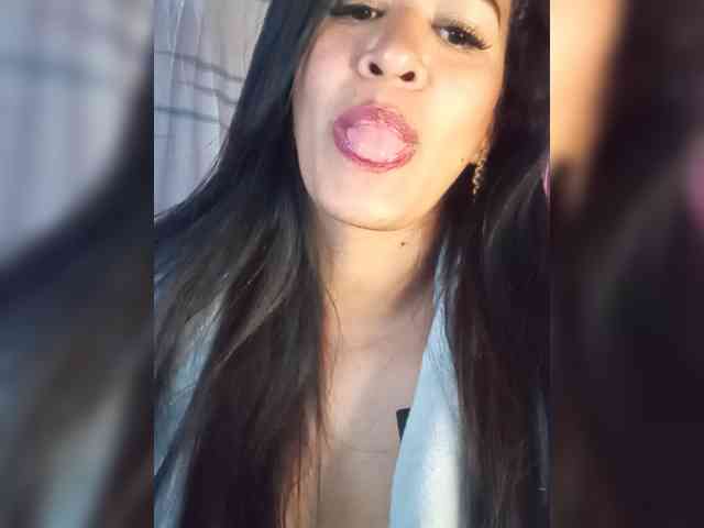 Letty33 webcam