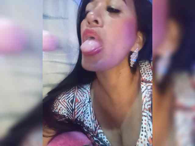 Letty33 webcam