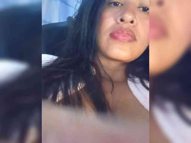 Letty33 webcam