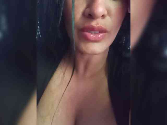 Letty33 webcam