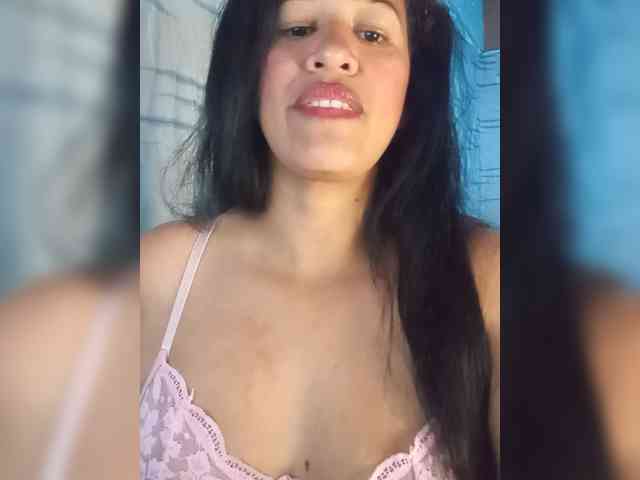 Letty33 webcam