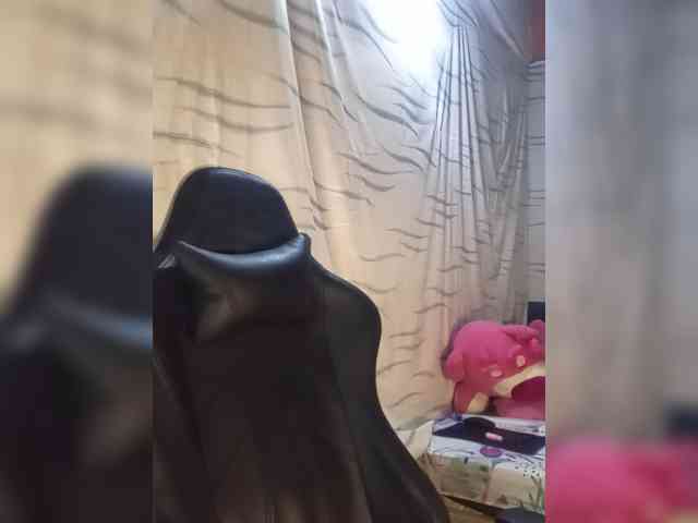 Letty33 webcam