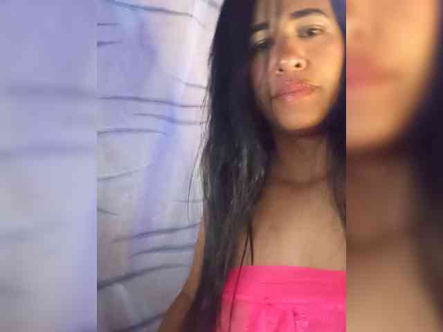 Letty33 webcam