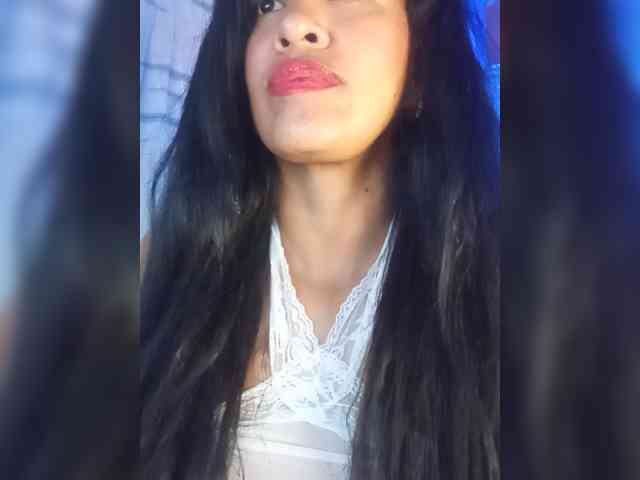 Letty33 webcam