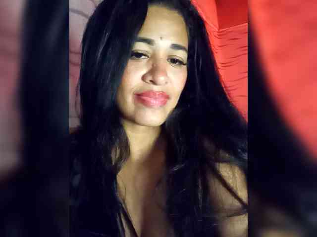 Letty33 webcam