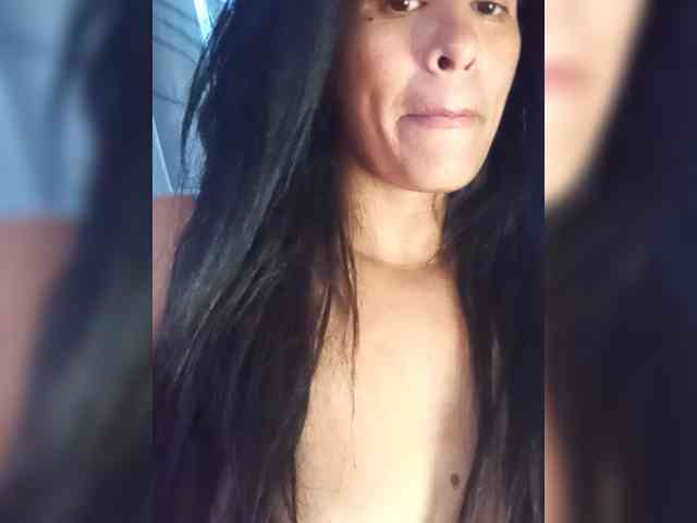 Letty33 webcam