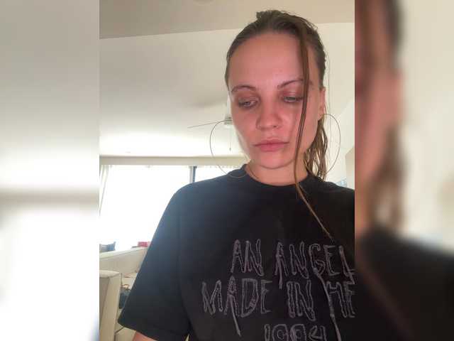 REALMEANTINA live cam on BongaCams