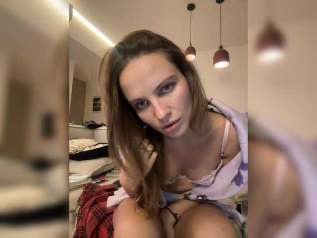 REALMEANTINA live cam on BongaCams