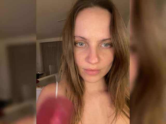 REALMEANTINA live cam on BongaCams