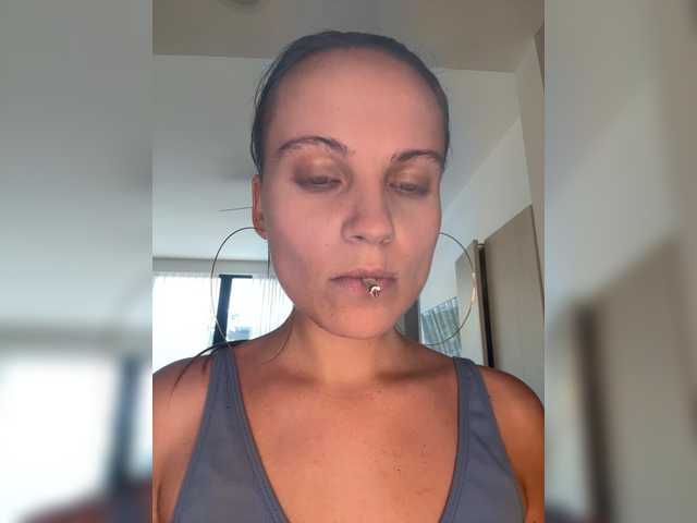 REALMEANTINA live cam on BongaCams