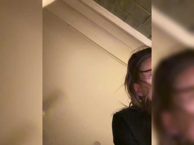REALMEANTINA live cam on BongaCams