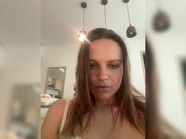 REALMEANTINA live cam on BongaCams