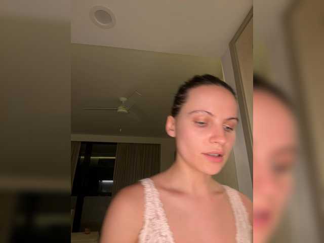 REALMEANTINA live cam on BongaCams