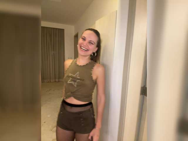 REALMEANTINA live cam on BongaCams