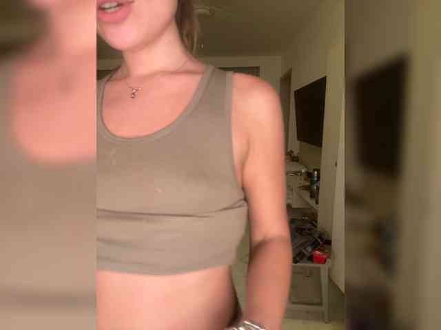 REALMEANTINA webcam