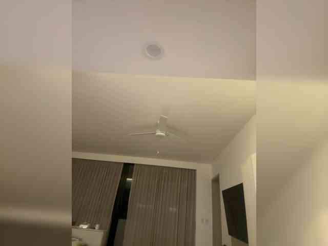 REALMEANTINA webcam