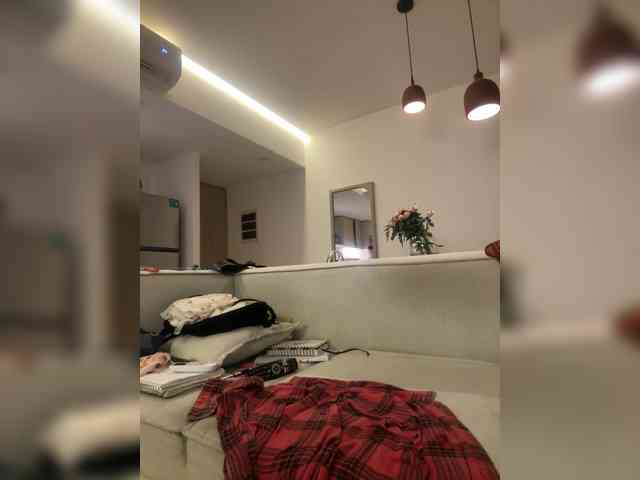 REALMEANTINA webcam