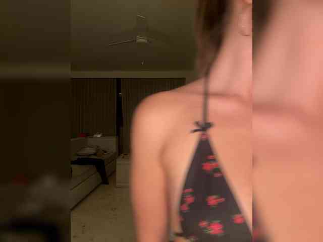 REALMEANTINA Sex Cam Show