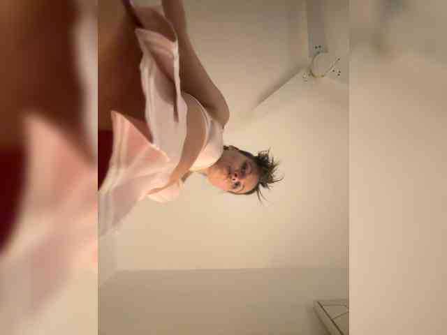 REALMEANTINA webcam