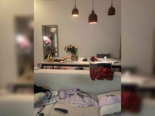 REALMEANTINA webcam