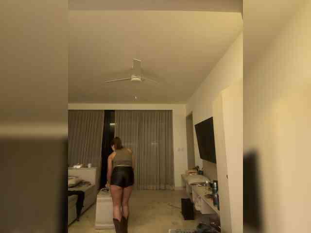 REALMEANTINA webcam