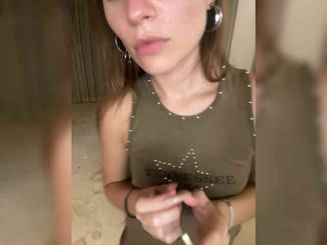 REALMEANTINA webcam
