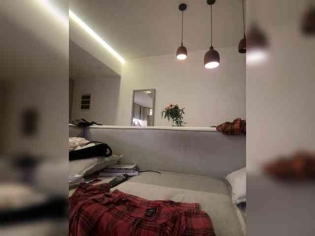 REALMEANTINA webcam