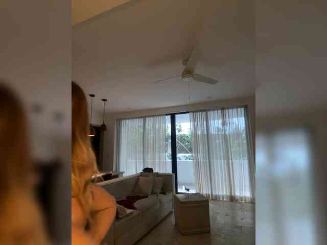REALMEANTINA webcam