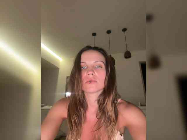 REALMEANTINA Sex Cam Show