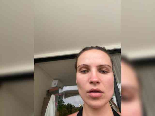 REALMEANTINA webcam