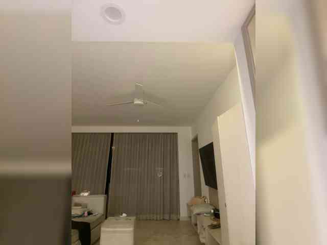REALMEANTINA webcam