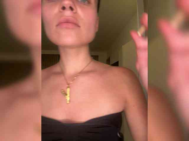 REALMEANTINA webcam