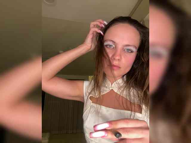 Модель: REALMEANTINA